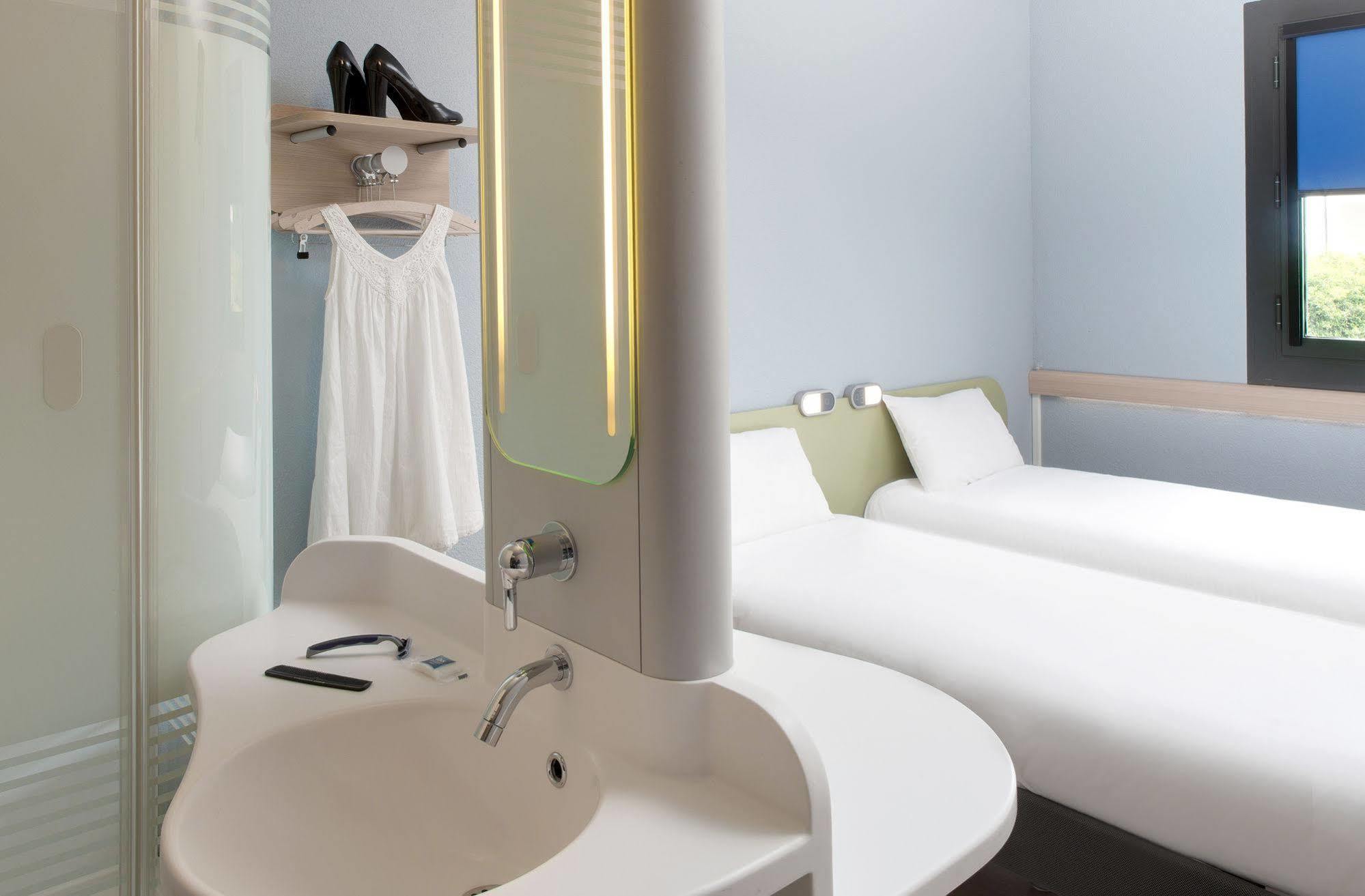 Ibis Budget Bergerac Extérieur photo