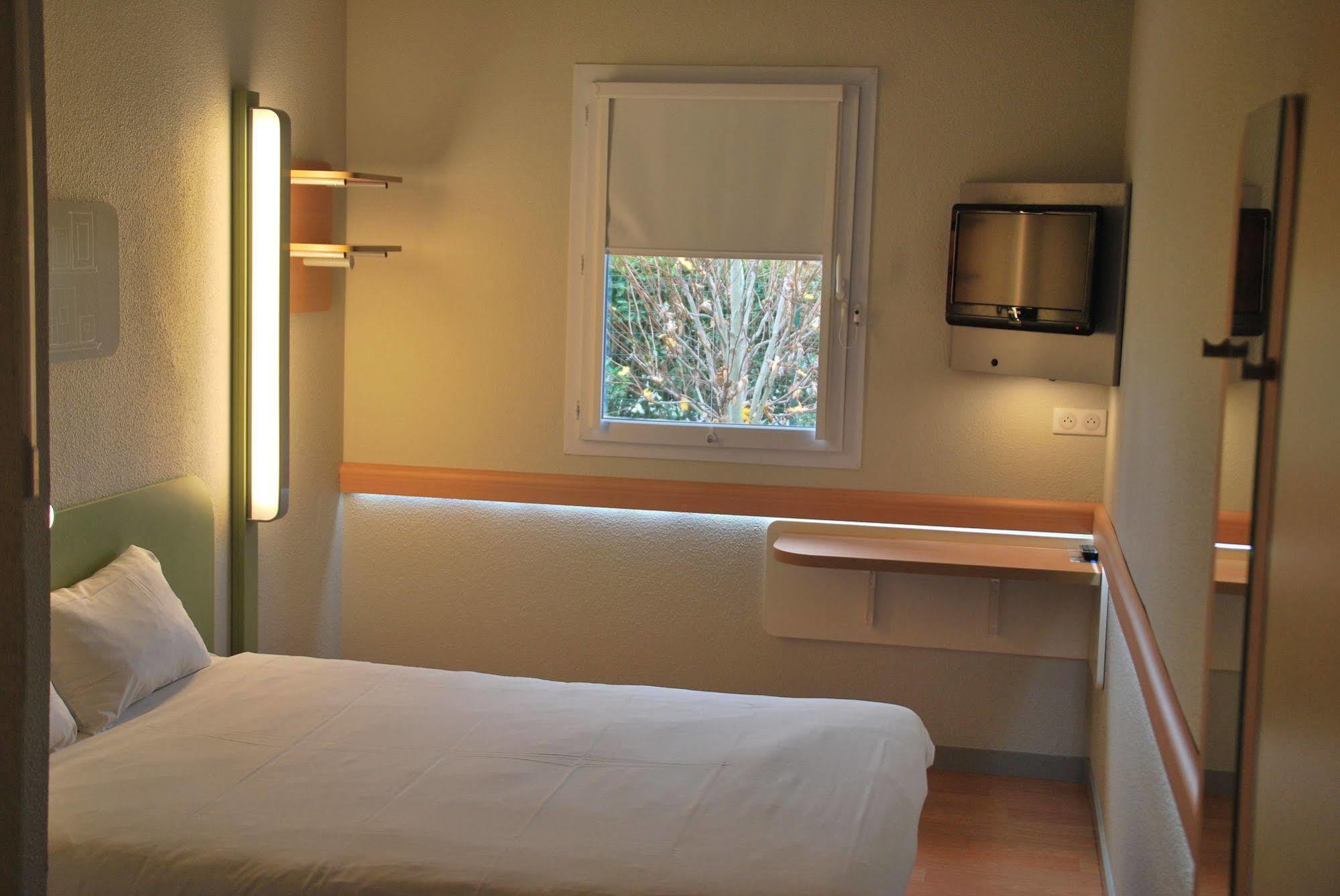 Ibis Budget Bergerac Extérieur photo