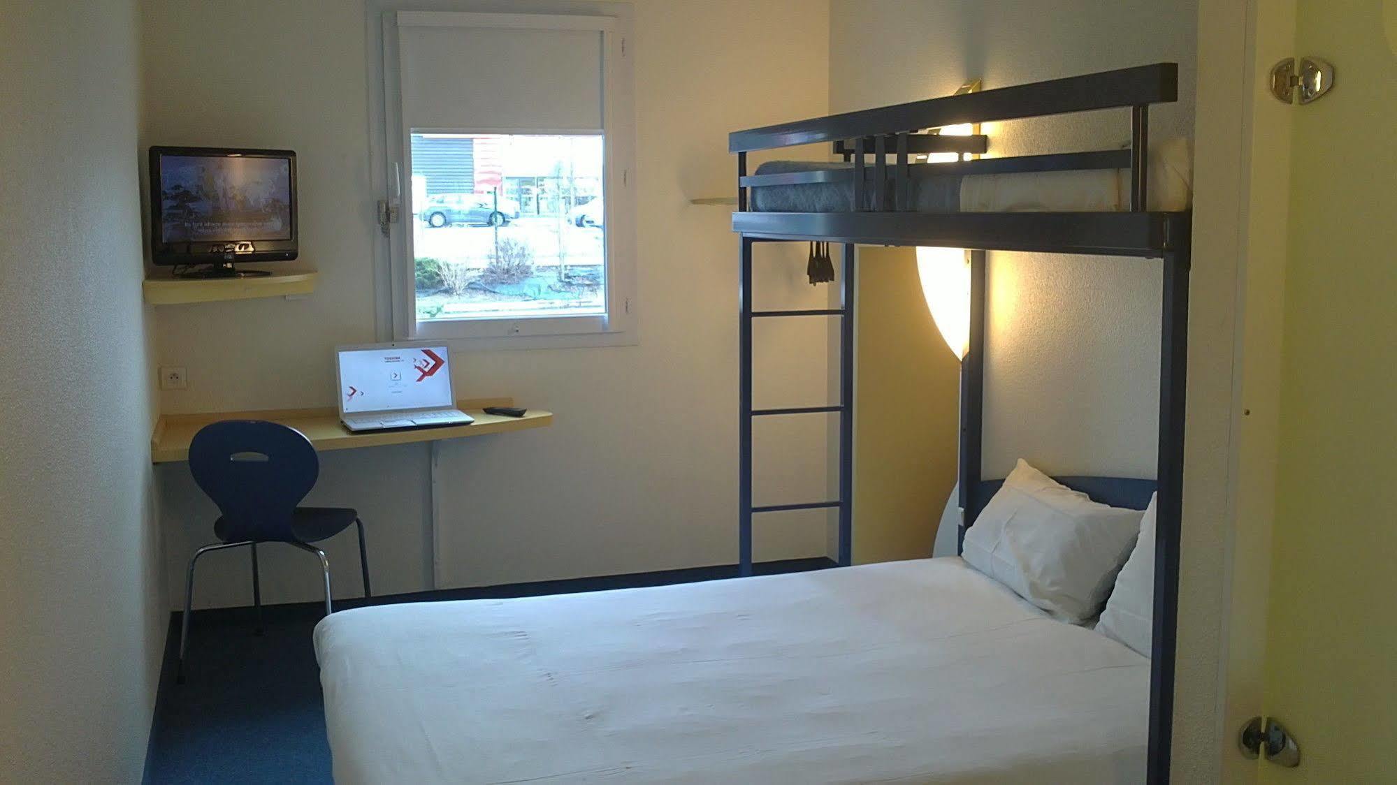Ibis Budget Bergerac Extérieur photo